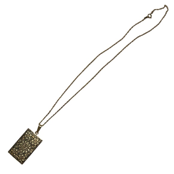 Damascene Spanish Black Gold Engraved
Inlay Geometric Vintage Pendant Necklace - Picture 13 of 16